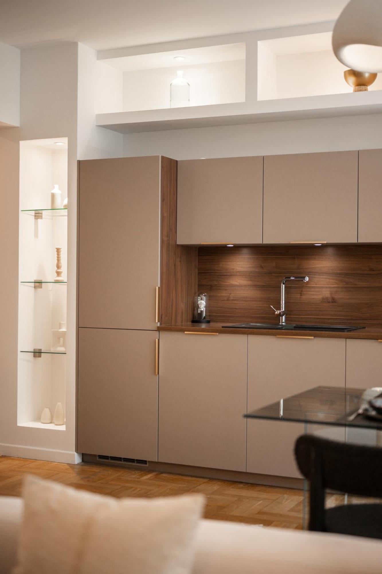 Luxueux, Spacieux Et Equipe A 5 Min Du Port Apartment