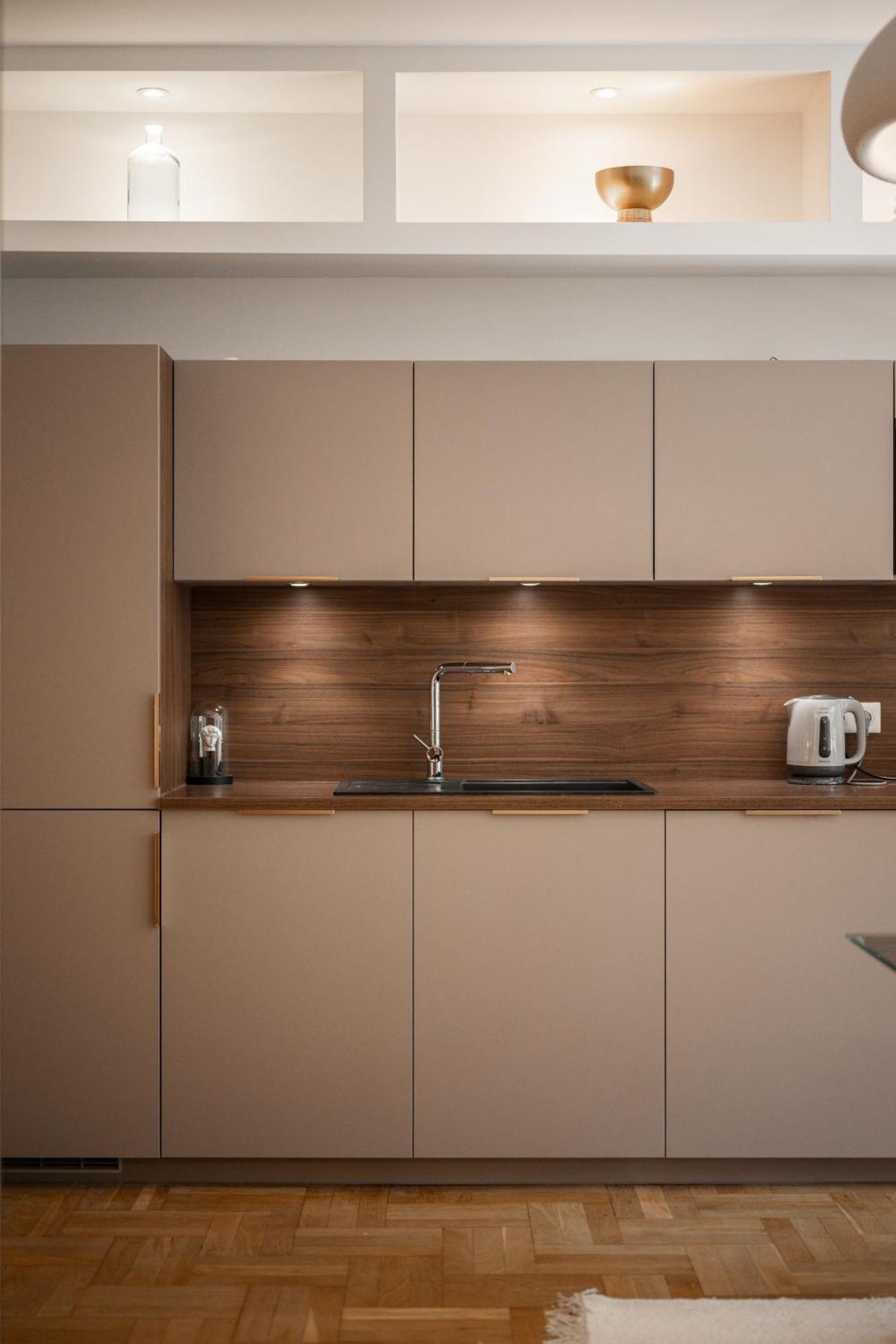 Apartamento Luxueux, Spacieux Et Equipe A 5 Min Du Port Niza