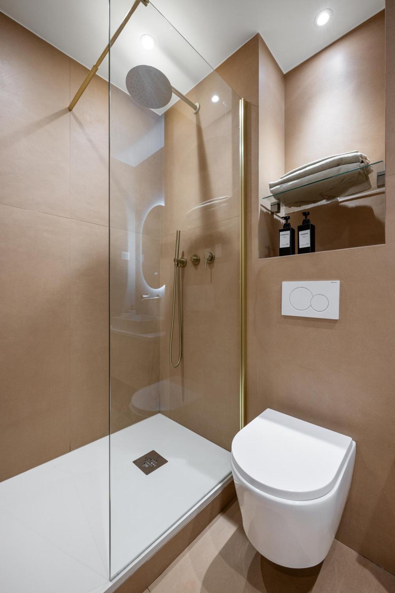 Luxueux, Spacieux Et Equipe A 5 Min Du Port Apartment *